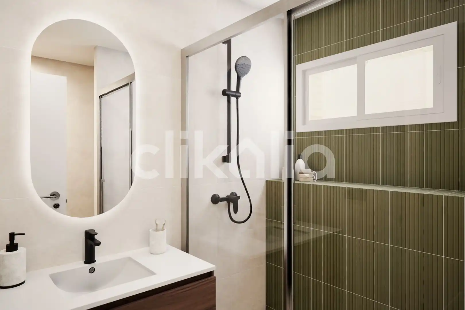 Bathroom of Flat for sale in Sevilla  with Air Conditioner, Terrace and Balcony