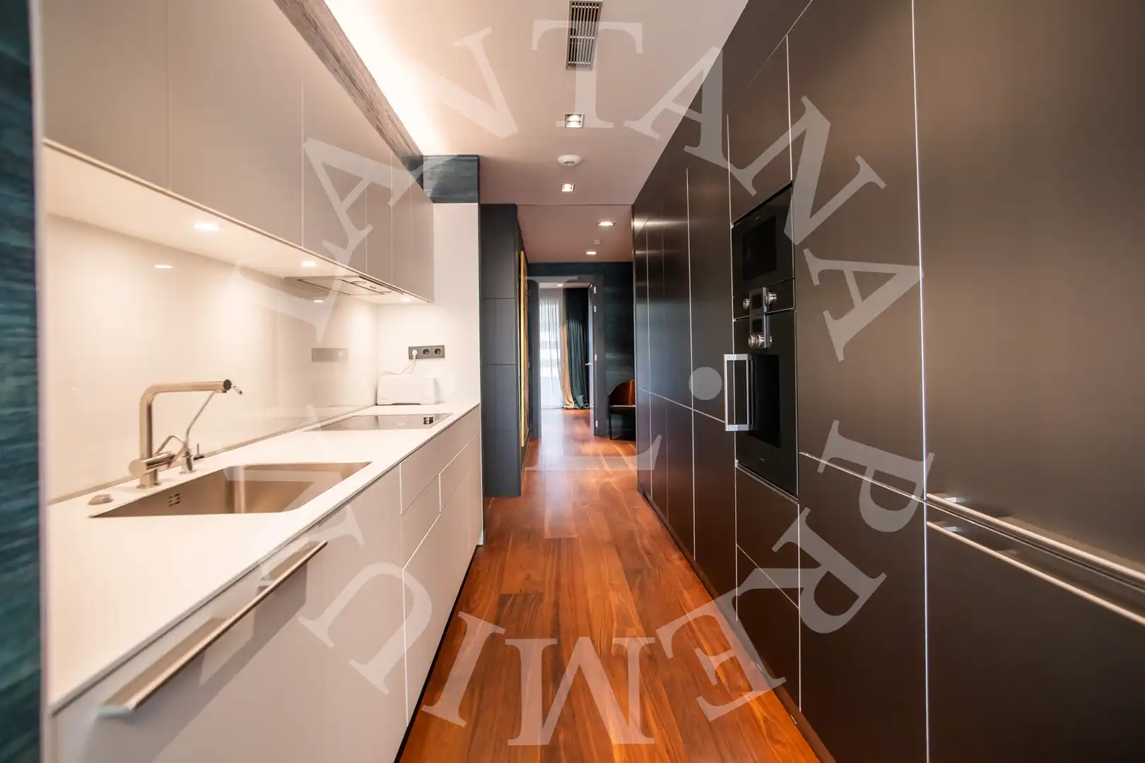Cuina de Pis en venda en Barcelona amb Aire condicionat, Calefacció i Parquet
