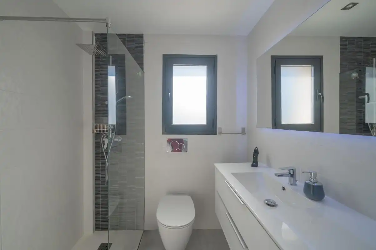Bathroom of Houses for sale in Orihuela  with Air Conditioner, Heating and Private garden