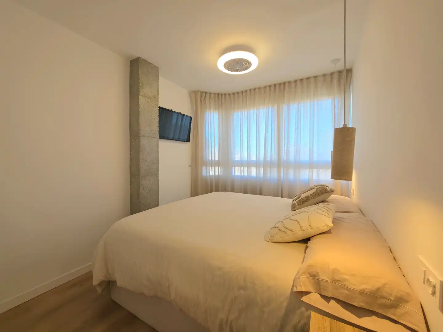 Habitación de Piso en venta en Alicante / Alacant con Aire acondicionado, Calefacción y Horno