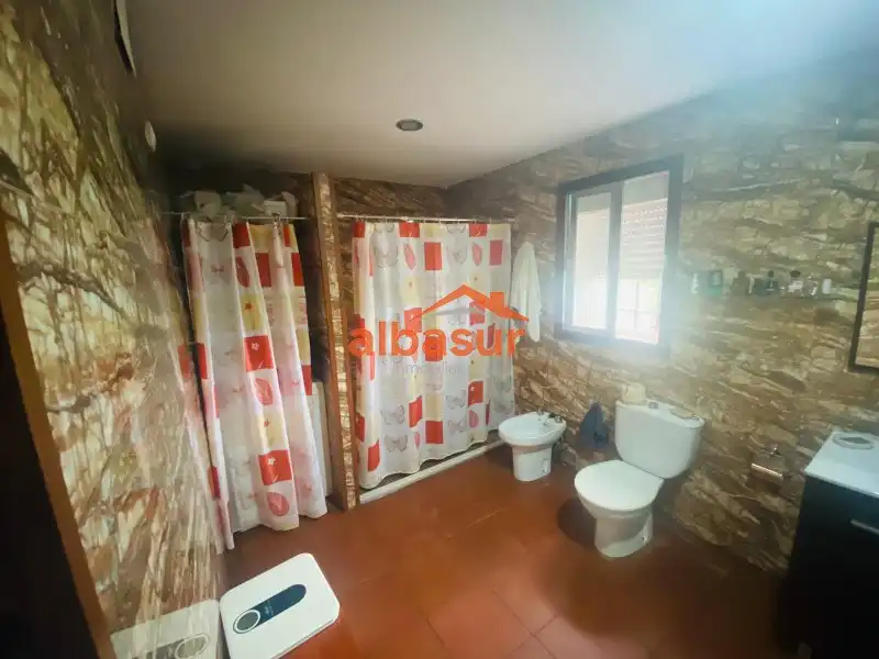 Baño de Casa o chalet en venta en La Carlota con Aire acondicionado, Jardín privado y Piscina