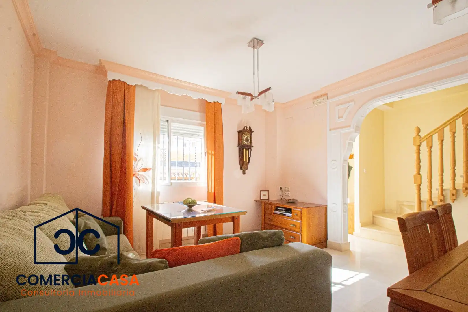 Vista exterior de Casa adosada en venta en Jun con Aire acondicionado, Calefacción y Terraza
