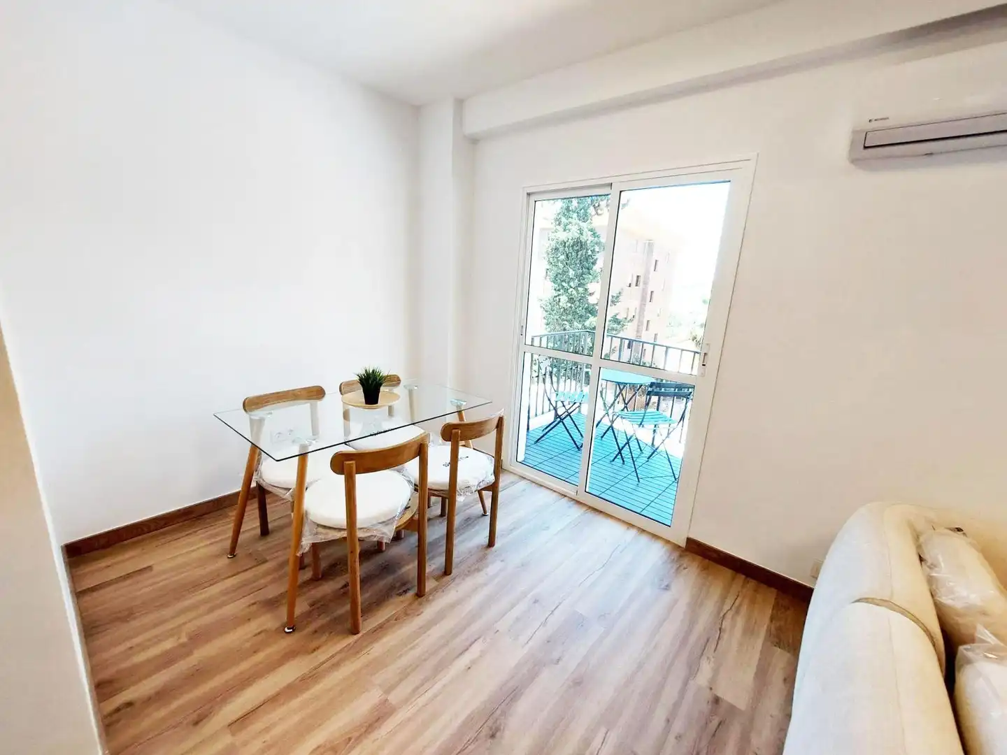 Terraza de Piso en venta en Benalmádena con Aire acondicionado, Terraza y Piscina comunitaria