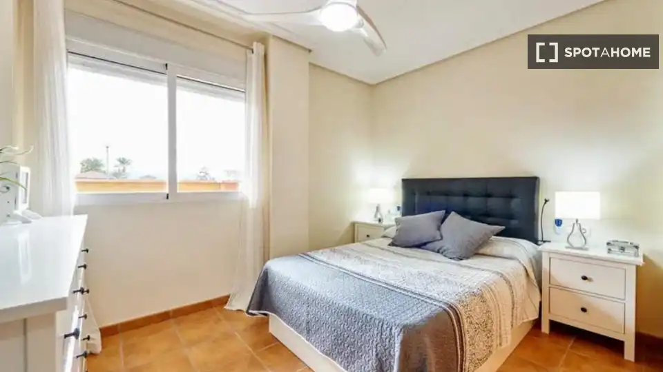 Bedroom of Flat for share in Murcia  with Air Conditioner, Heating and Furnished