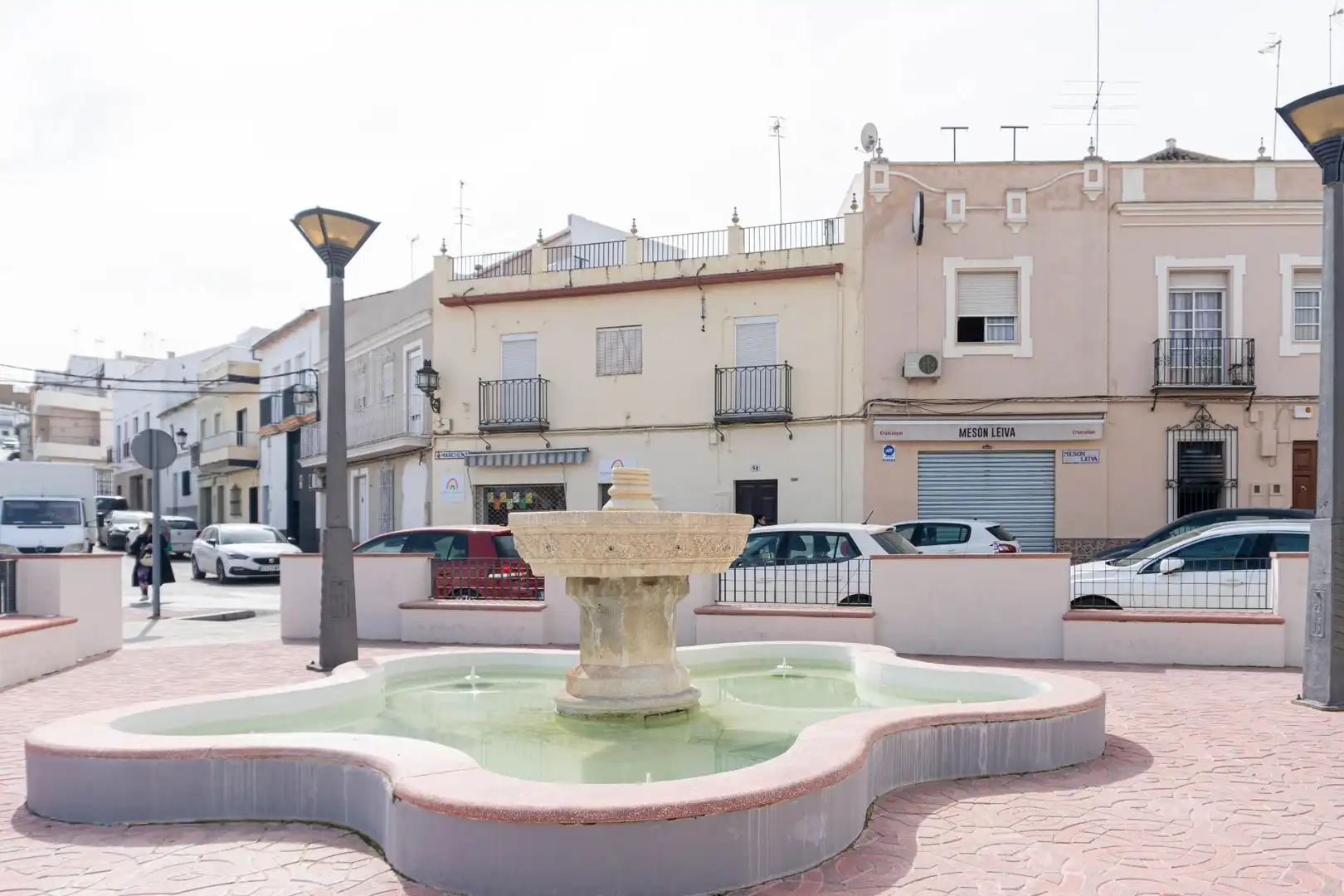Vista exterior de Casa o xalet en venda en Morón de la Frontera amb Aire condicionat, Calefacció i Terrassa