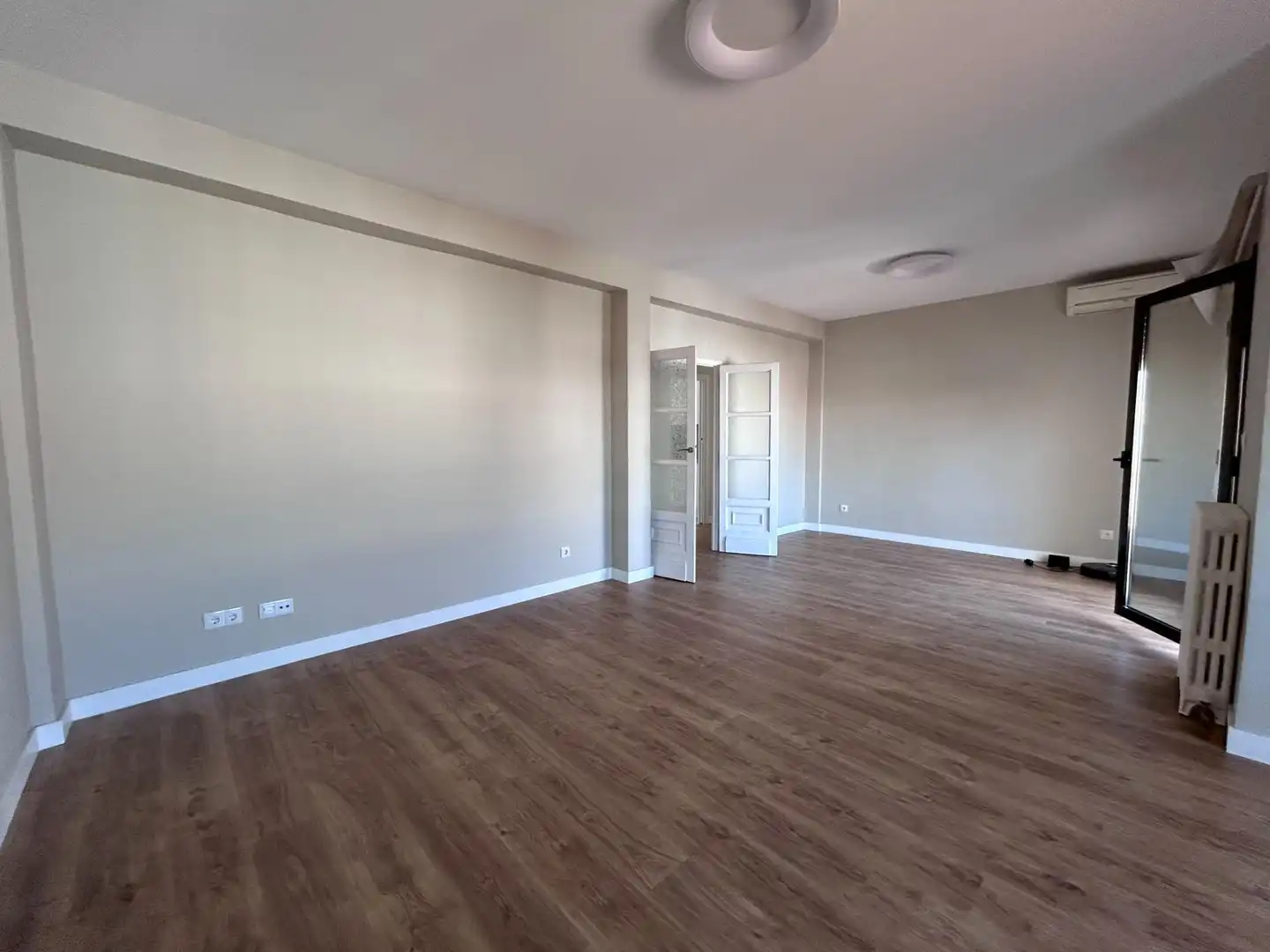 Living room of Flat for rent in Madrid  with Air Conditioner, Heating and Terrace