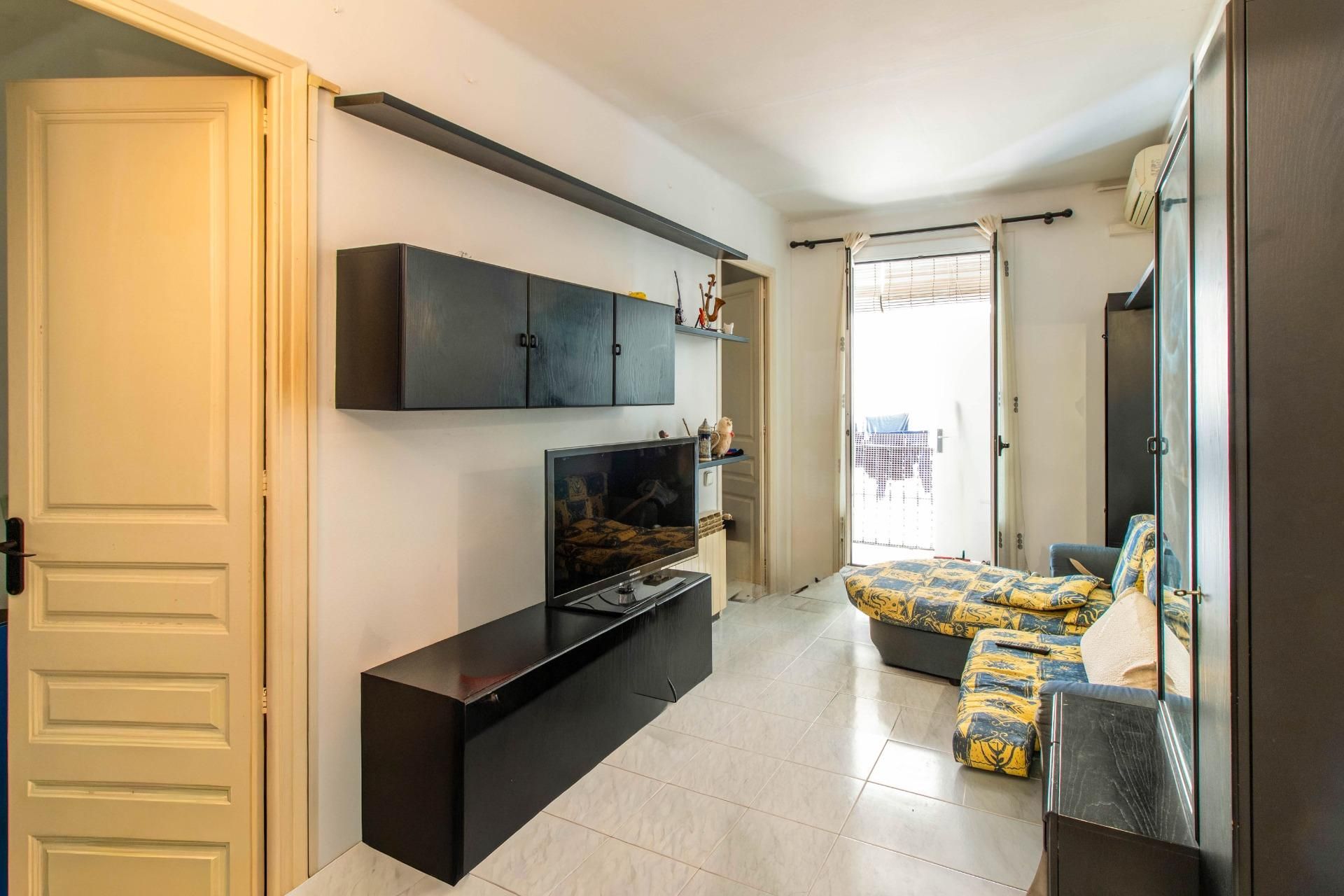 Living room of Flat for sale in  Barcelona Capital  with Air Conditioner and Balcony