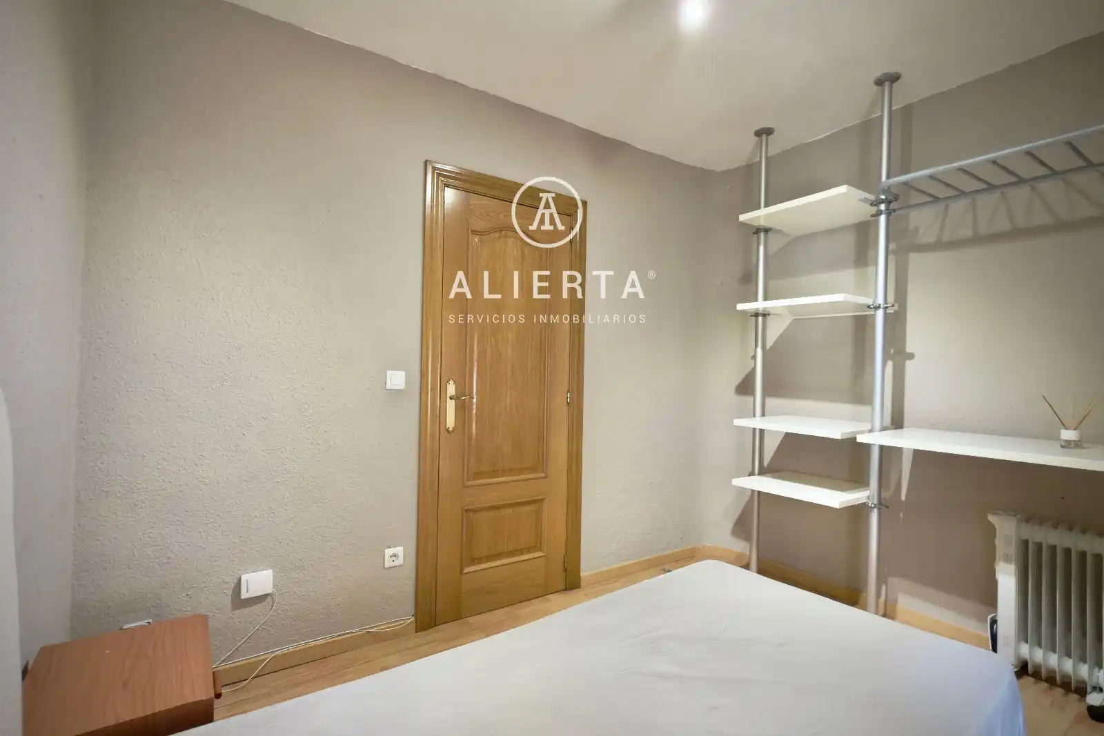Piso de alquiler en Pizarro, Doctor Cerrada