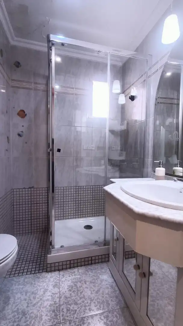 Bathroom of Flat for rent in Elche / Elx  with Air Conditioner, Furnished and Balcony