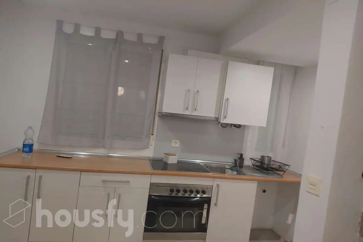 Kitchen of Flat for rent in Zaragoza  with Air Conditioner, Furnished and Balcony