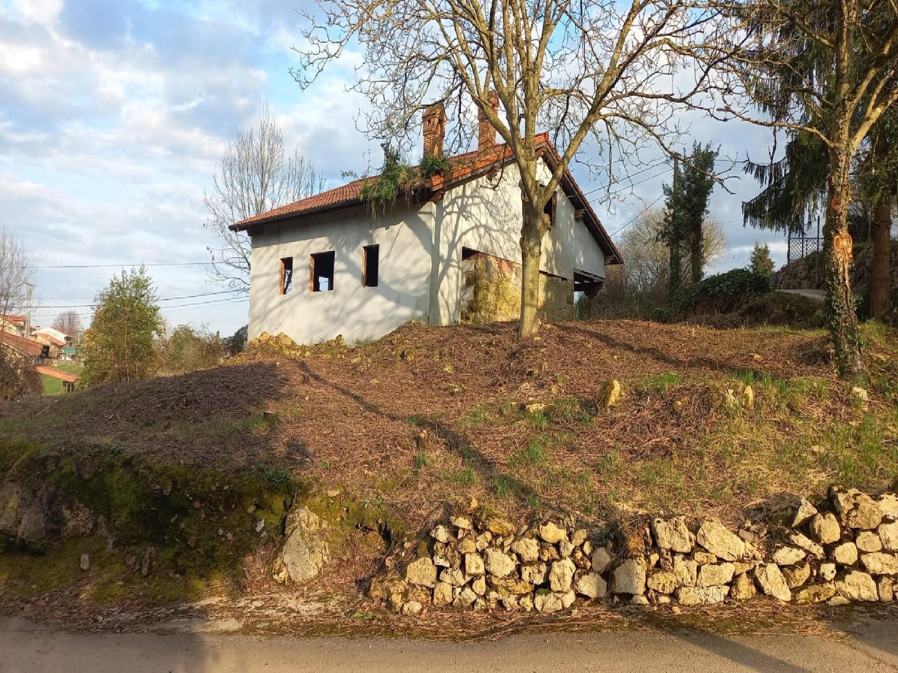Exterior view of House or chalet for sale in Torrelavega   with Private garden