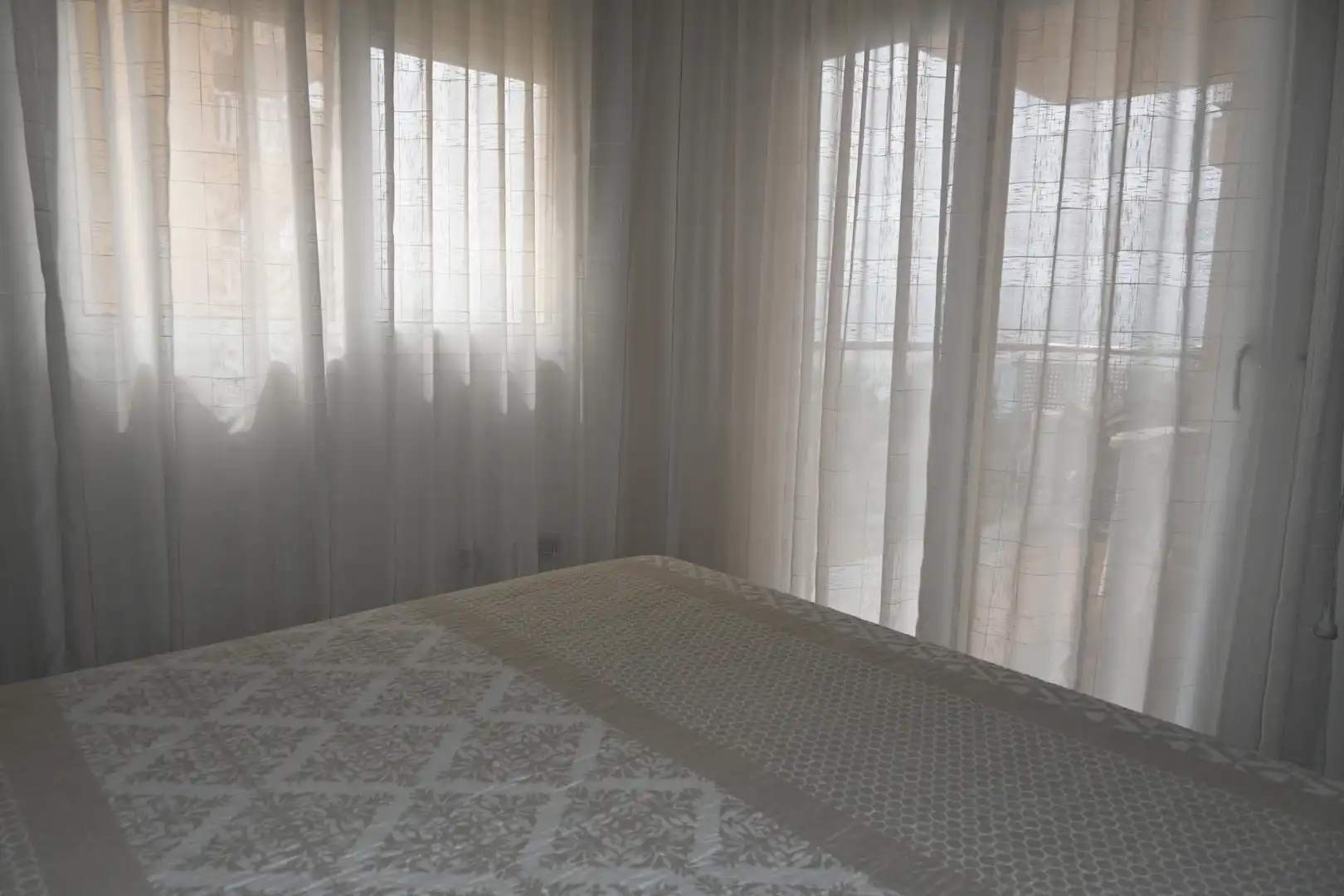 Schlafzimmer von Wohnungen zum Verkauf in La Manga del Mar Menor mit Klimaanlage, Heizung und Terrasse