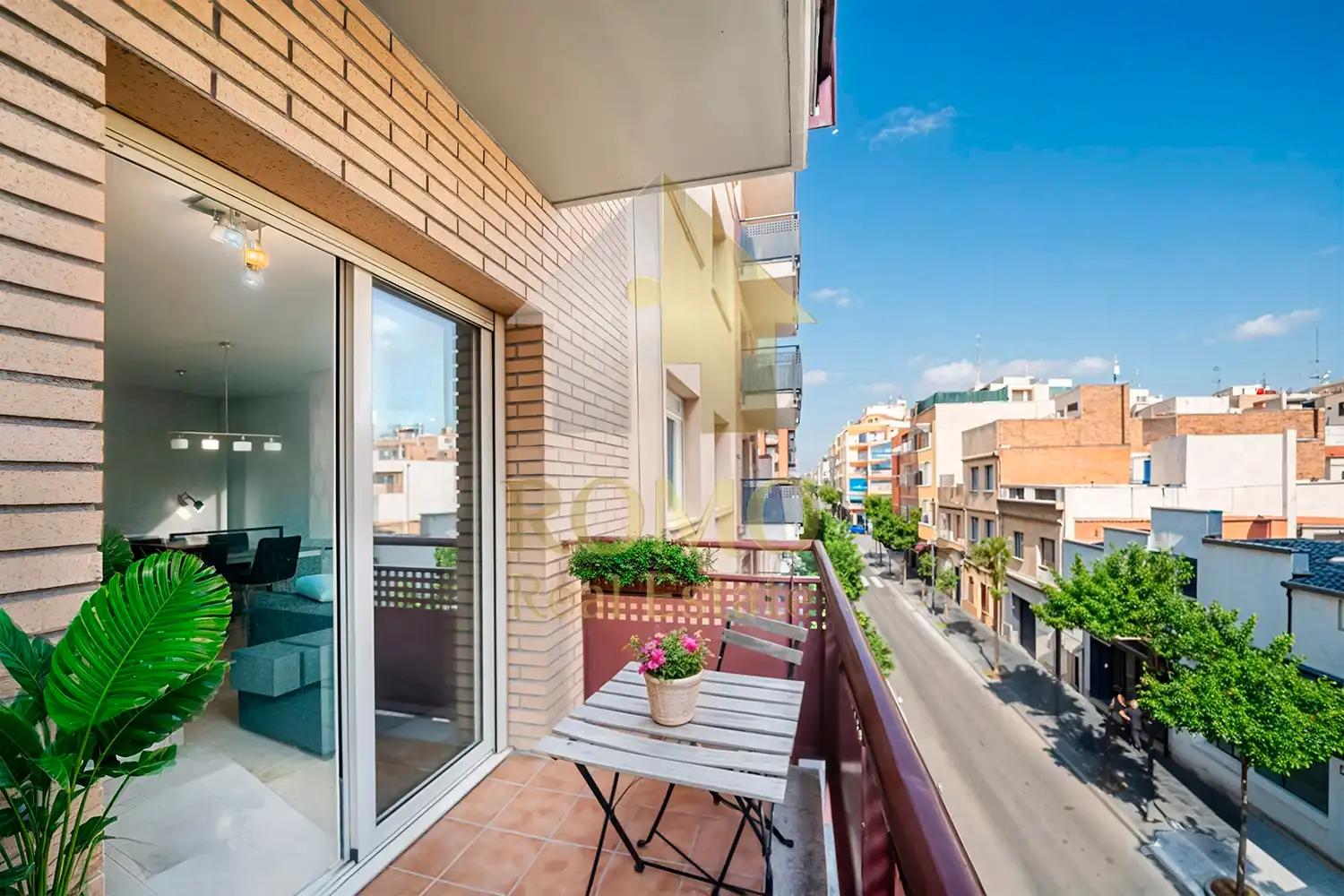 Vista exterior de Dúplex en venda en Sant Adrià de Besòs amb Aire condicionat, Calefacció i Balcó