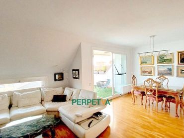 Duplex with lift for sale in de l' Estrella