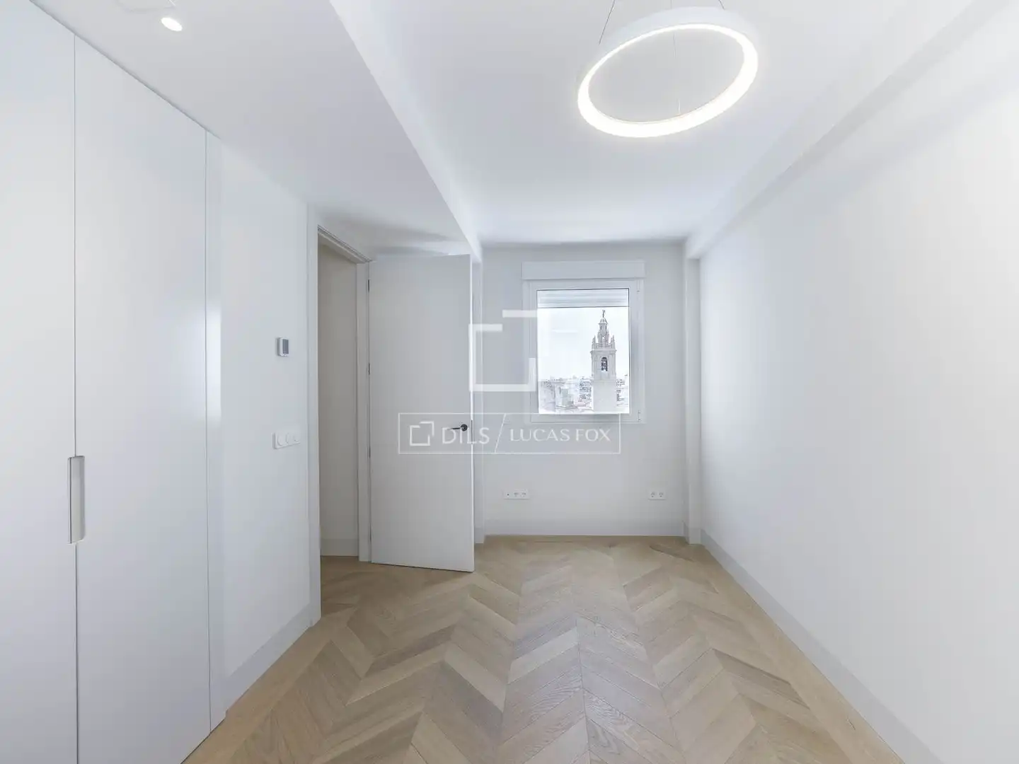 Bedroom of Attic for rent in Valencia  with Air Conditioner, Heating and Parquet flooring