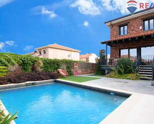 Piscina de Casa o xalet en venda en Navalcarnero amb Terrassa i Piscina