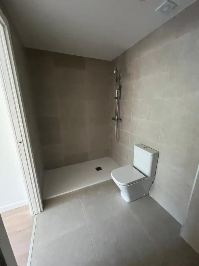 Bathroom of Flat for rent in Encamp  with Heating, Parquet flooring and Storage room