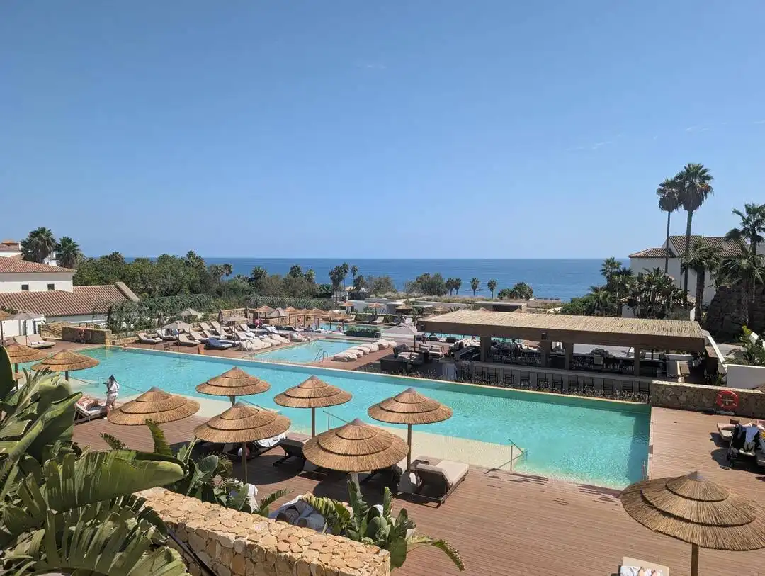 Piscina de Ático en venta en La Alcaidesa con Aire acondicionado, Calefacción y Terraza