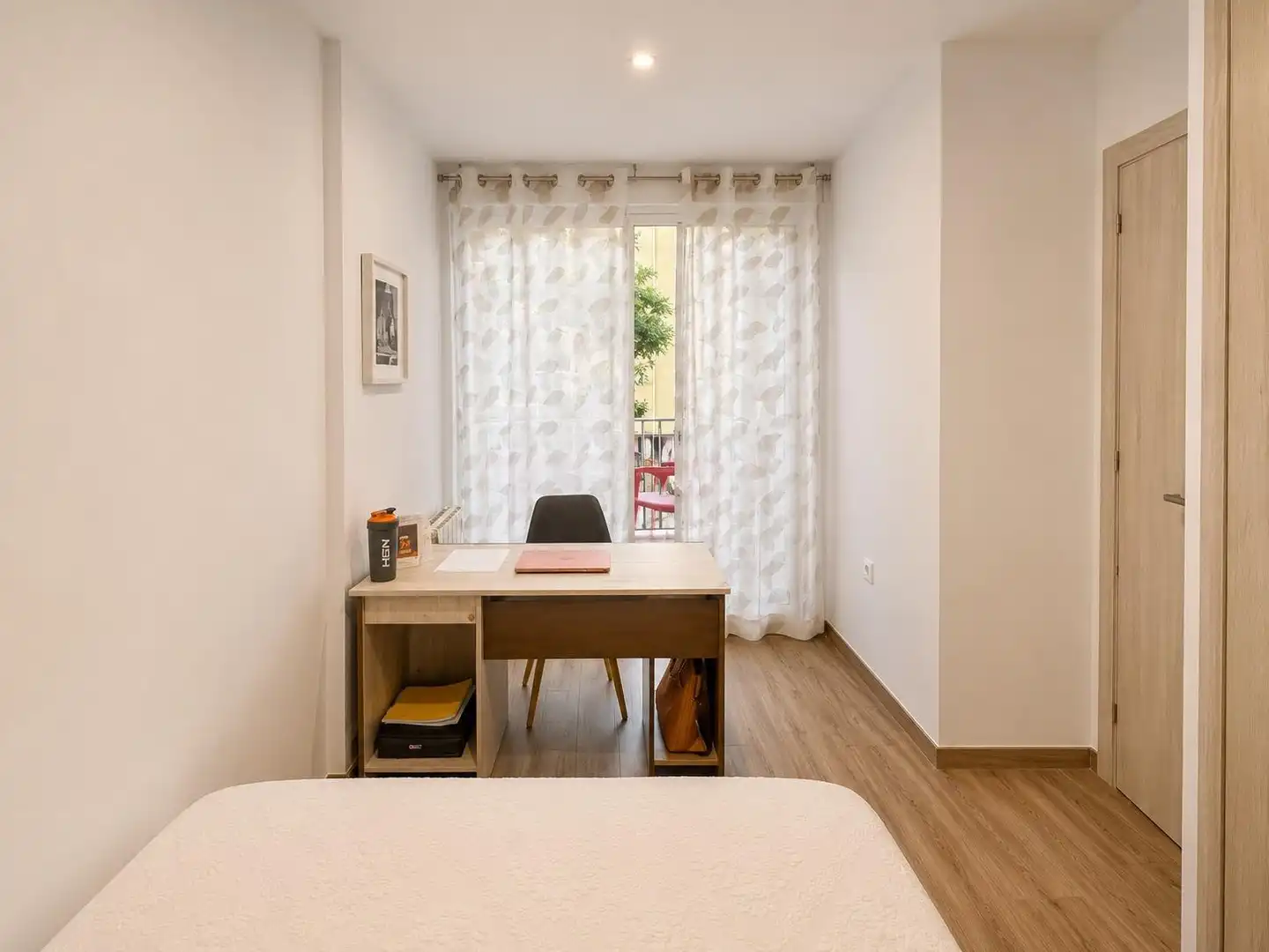 Bedroom of Flat for sale in Granada  with Air Conditioner, Heating and Terrace