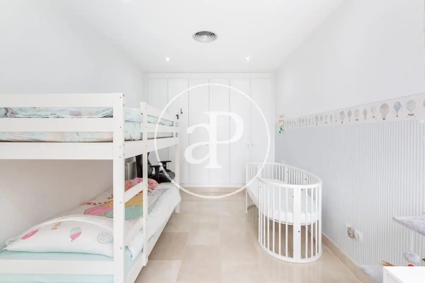 Bedroom of Houses for sale in Chiva  with Air Conditioner, Heating and Private garden