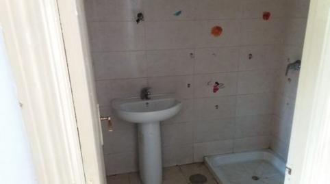 Foto 4 de Casa adosada en venda a N/a, Cacabelos, León