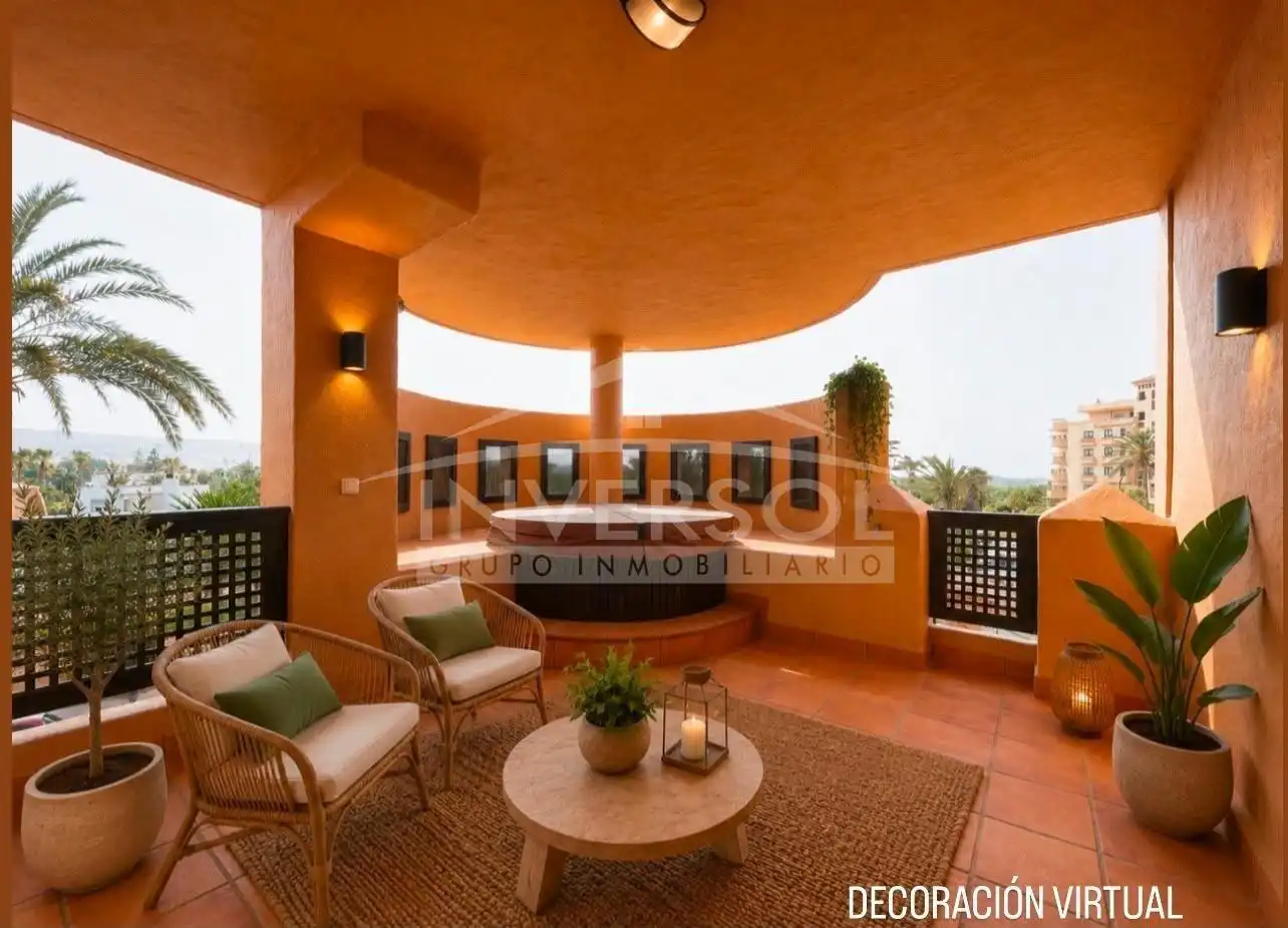 Terraza de Piso en venta en El Ejido con Terraza, Horno y Balcón