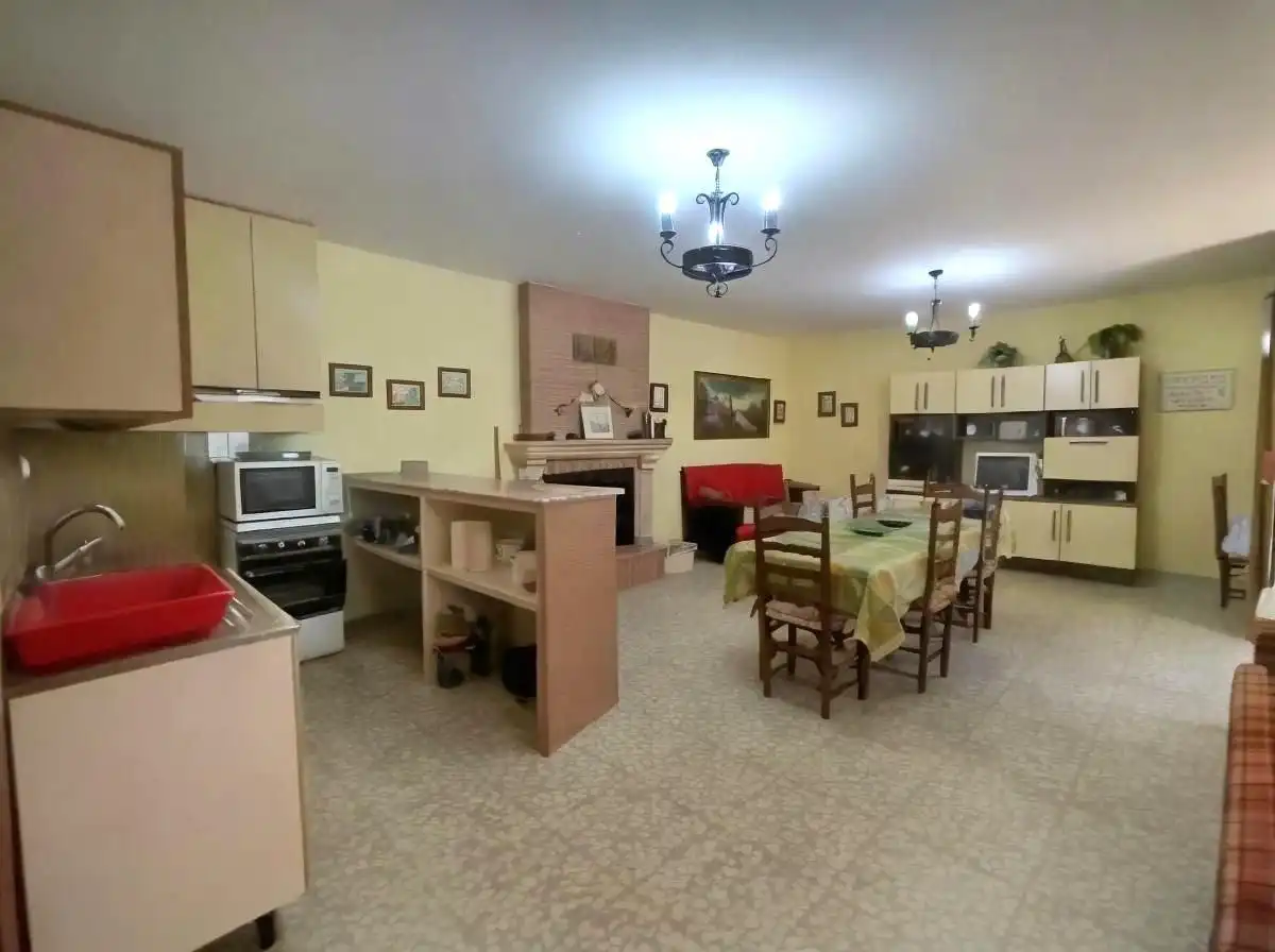 Cocina de Casa o chalet en venta en La Roda con Jardín privado, Terraza y Piscina