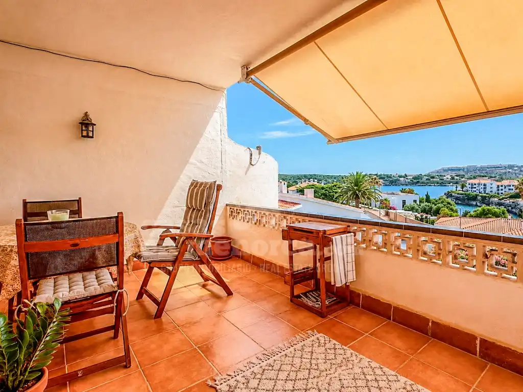 Terrassa de Apartament en venda en Es Castell amb Terrassa