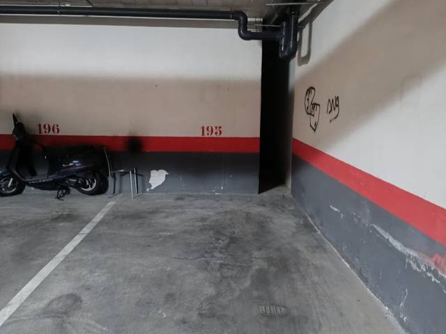 Garaje en Venta en Calle Lili Alvarez, 5 en Martín Carpena - Torre del Río