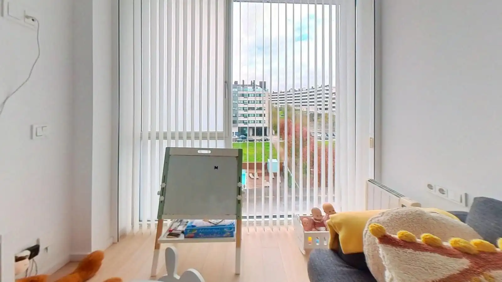 Balcony of Flat for sale in Santiago de Compostela   with Air Conditioner, Heating and Terrace
