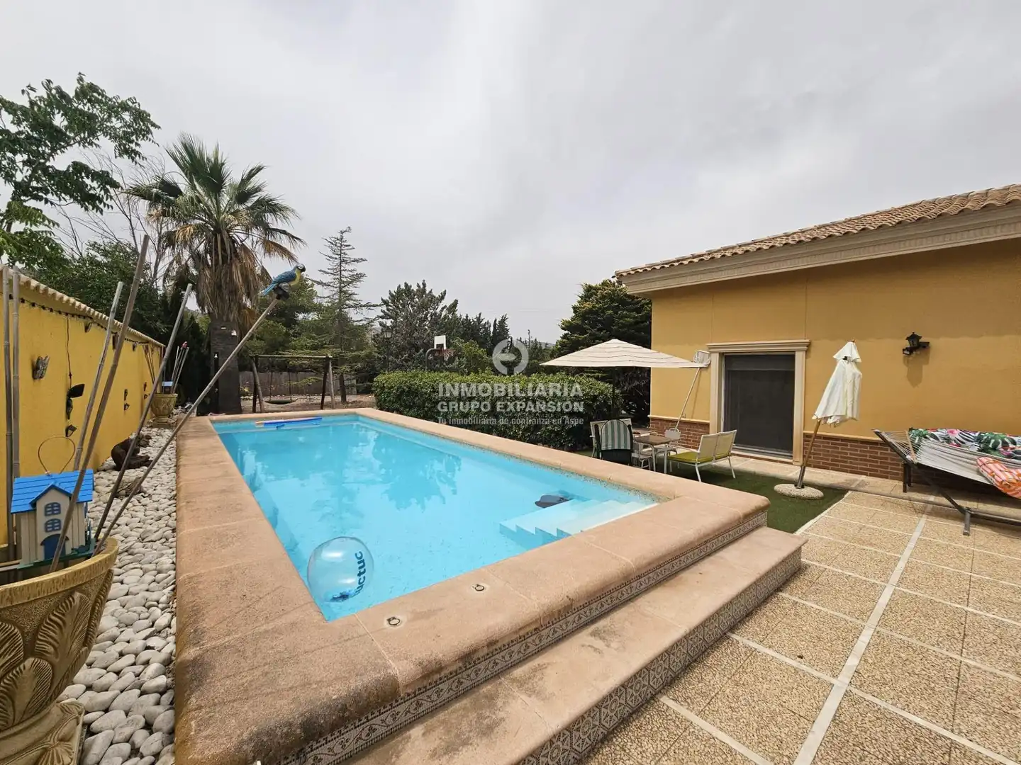 Vista exterior de Casa o chalet en venta en Novelda con Jardín privado, Terraza y Trastero