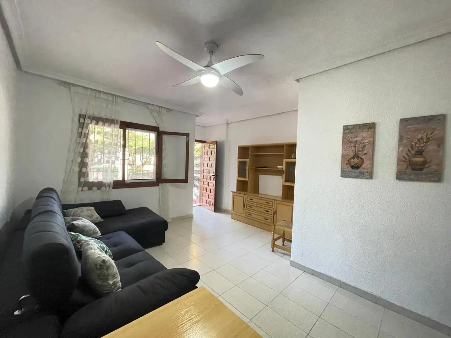 Sala de estar de Casa adosada en venta en San Pedro del Pinatar con Jardín privado, Amueblado y Piscina comunitaria