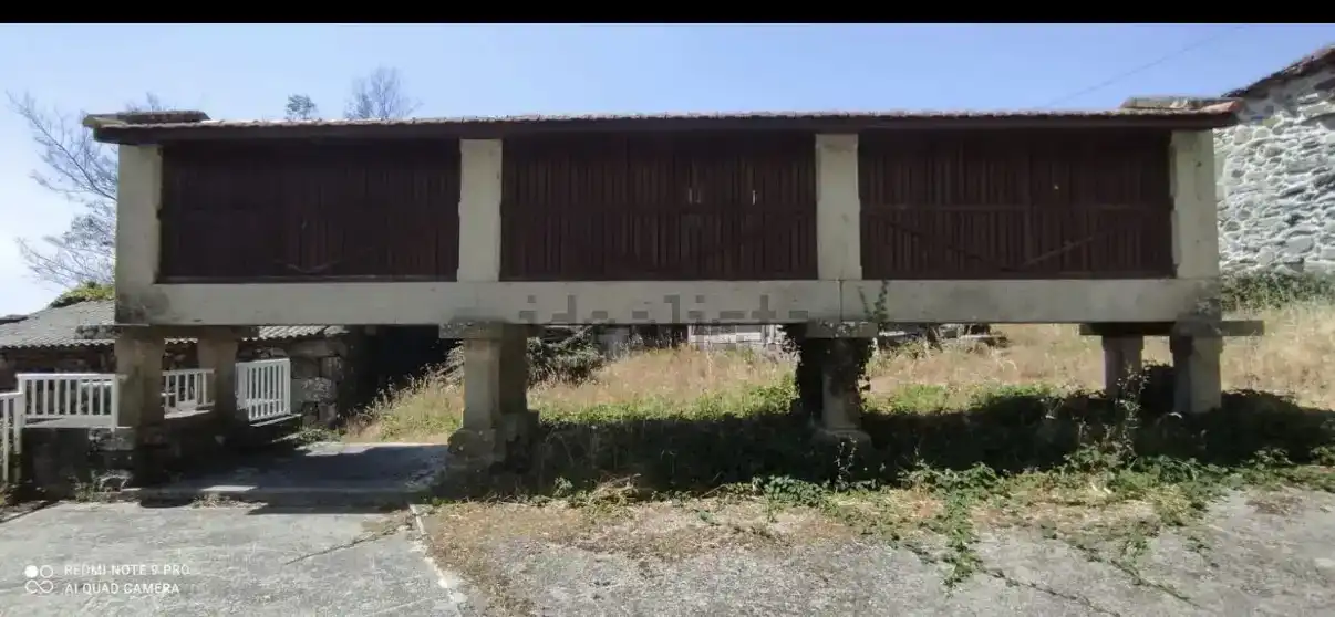 Außenansicht von Country house zum Verkauf in Lobeira, Ourense