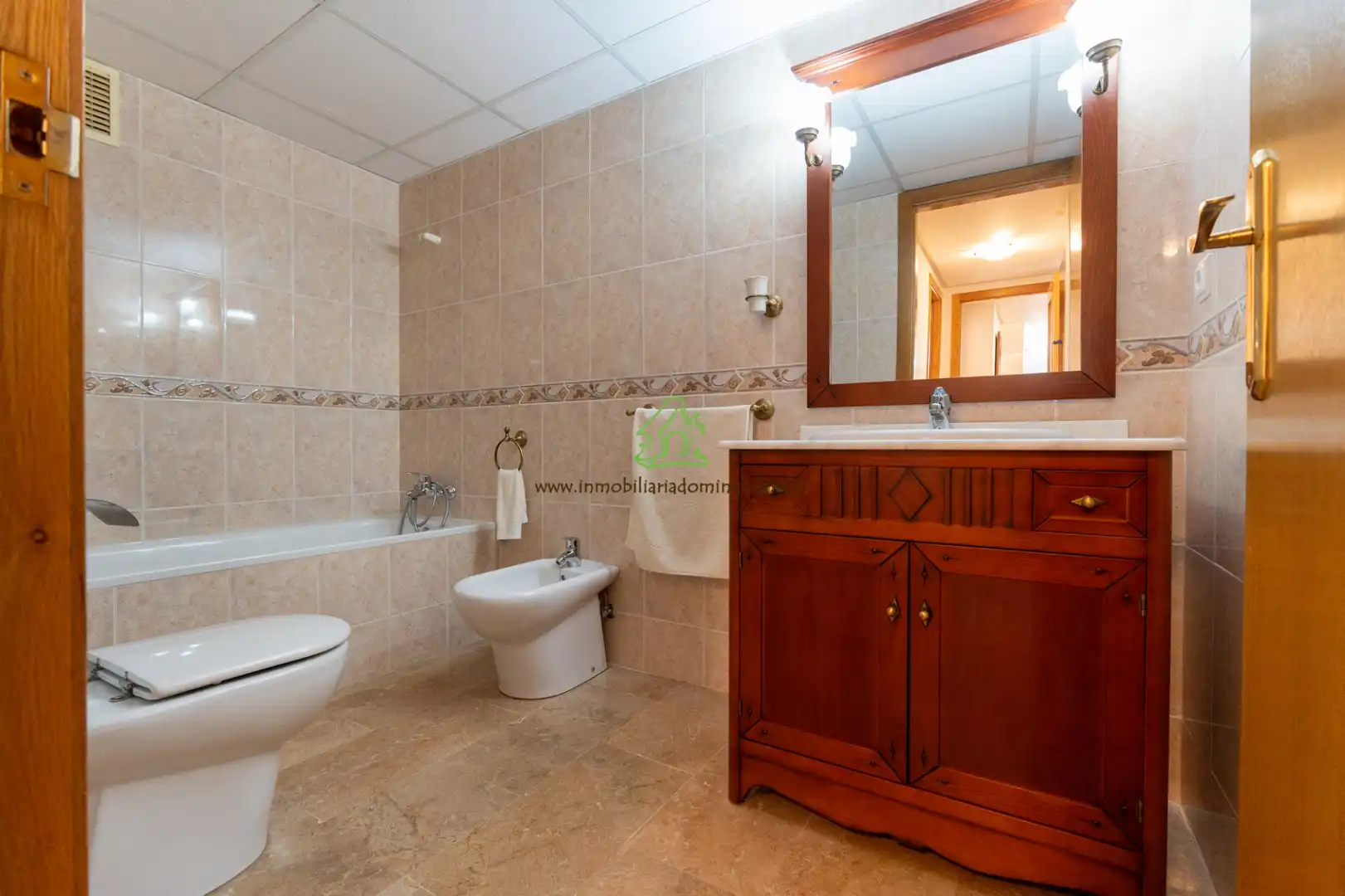 Bathroom of Apartments for sale in Murcia  with Air Conditioner, Storage room and Furnished