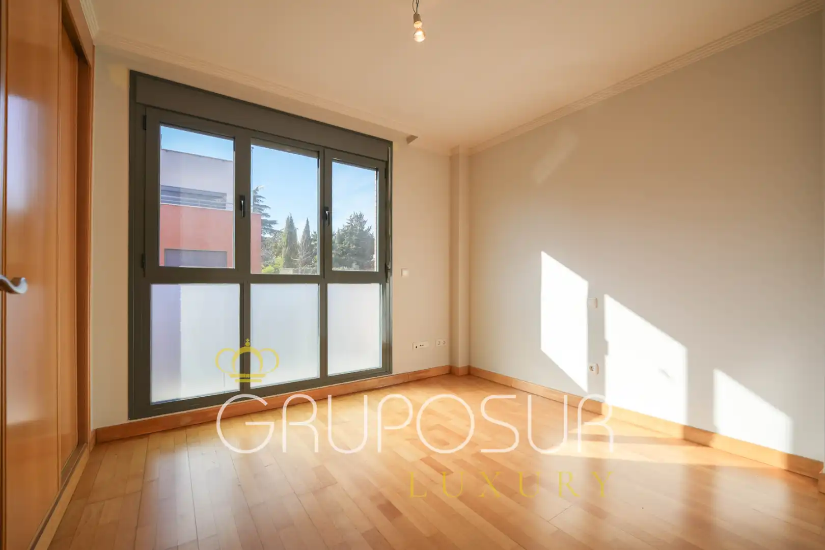 Dormitori de Casa adosada en venda en Valladolid amb Calefacció, Jardí privat i Parquet