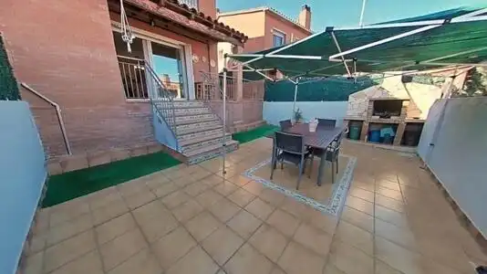 Terraza de Casa o chalet en venta en Santa Perpètua de Mogoda con Aire acondicionado, Calefacción y Jardín privado