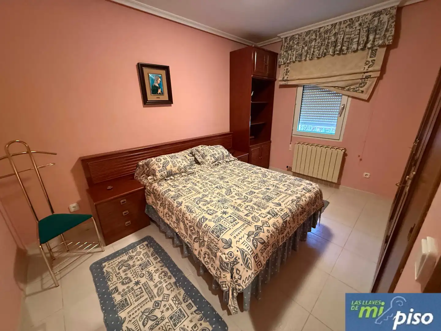 Dormitori de Casa o xalet en venda en Santovenia de Pisuerga amb Calefacció, Jardí privat i Parquet