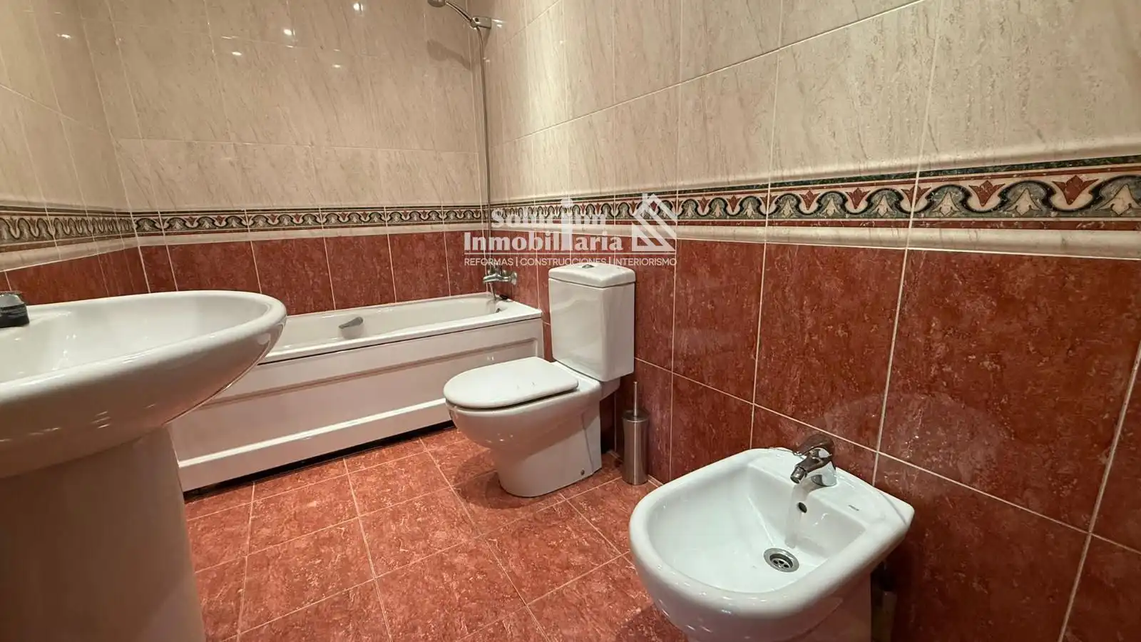 Baño de Casa adosada en venta en Carrascal de Barregas con Calefacción, Terraza y Amueblado
