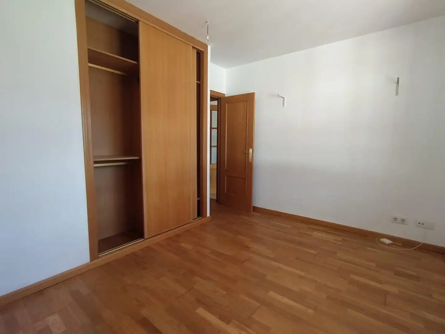 Habitación de Apartamento en venta en Ponferrada con Calefacción, Terraza y Trastero