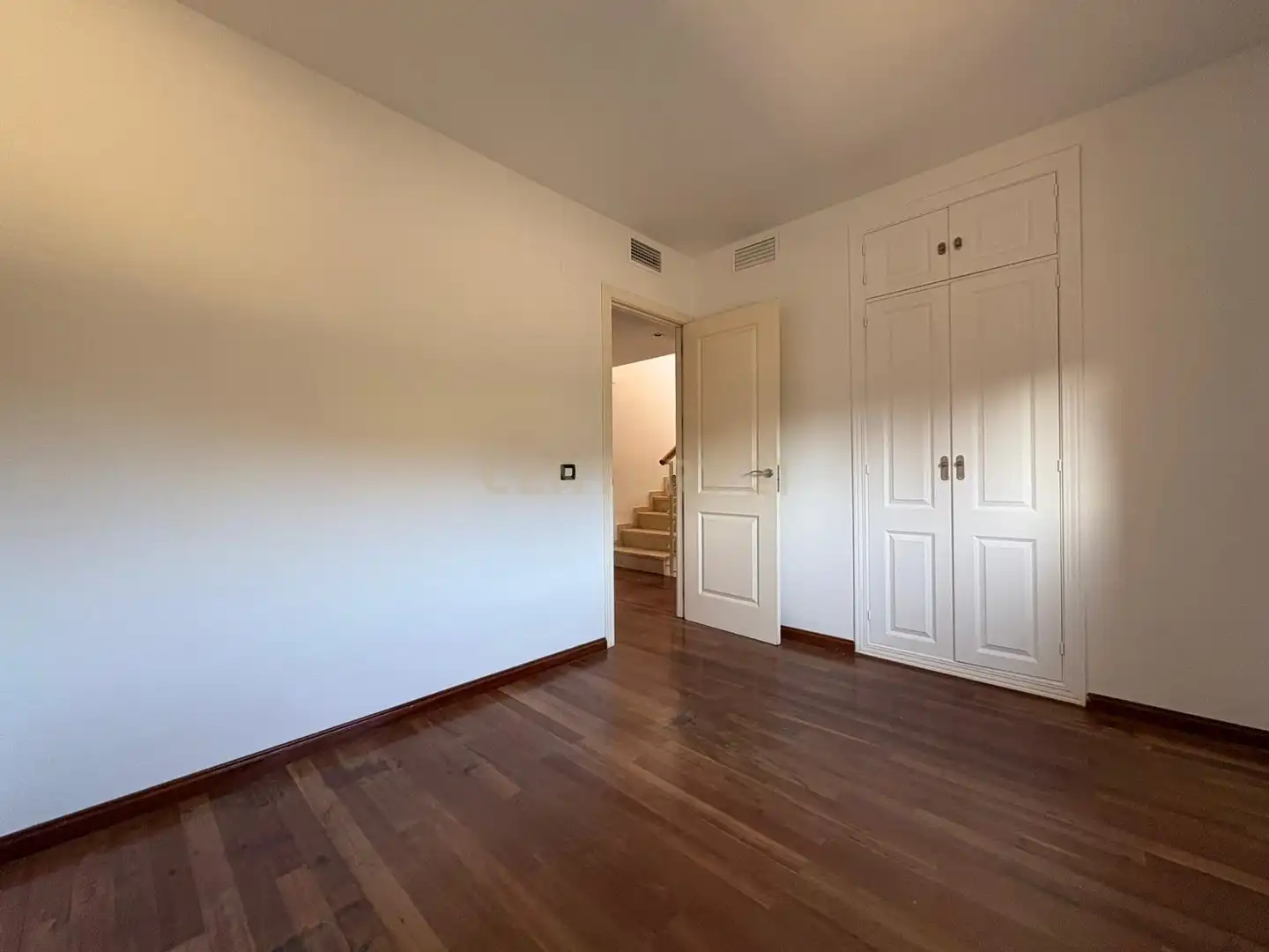 Bedroom of Houses for sale in Málaga  with Air Conditioner, Private garden and Storage room