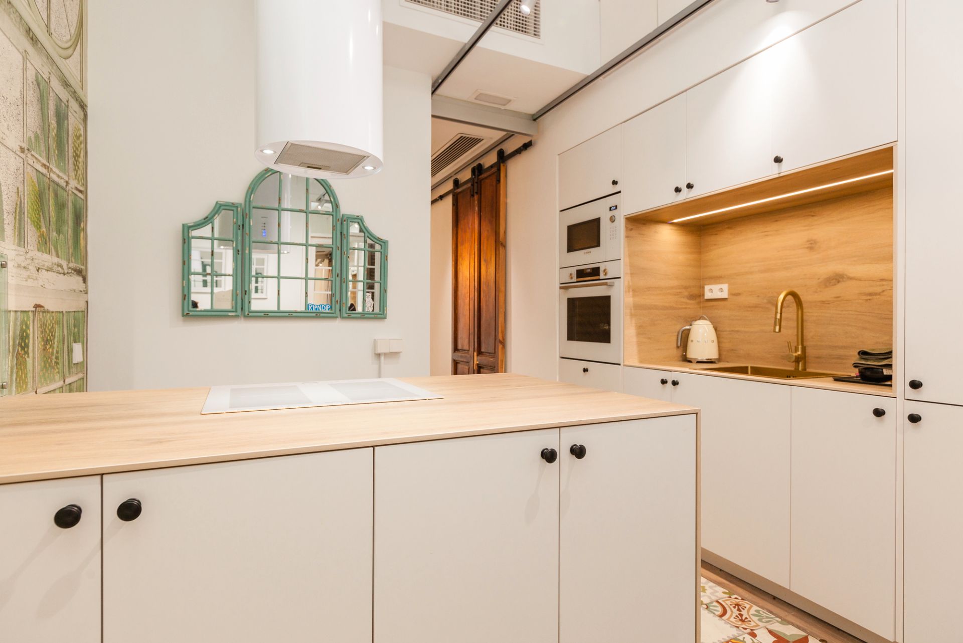 Kitchen of Flat for sale in  Barcelona Capital  with Air Conditioner, Heating and Private garden