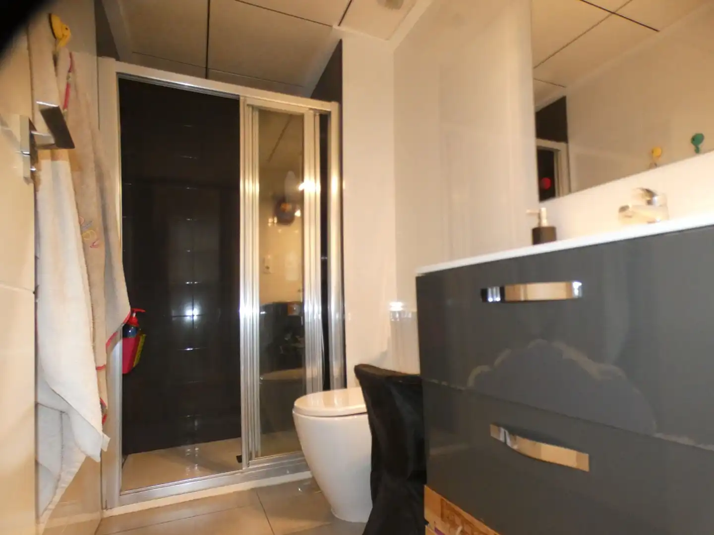 Badezimmer von Einfamilien-Reihenhaus zum Verkauf in San Pedro del Pinatar mit Klimaanlage, Privatgarten und Terrasse