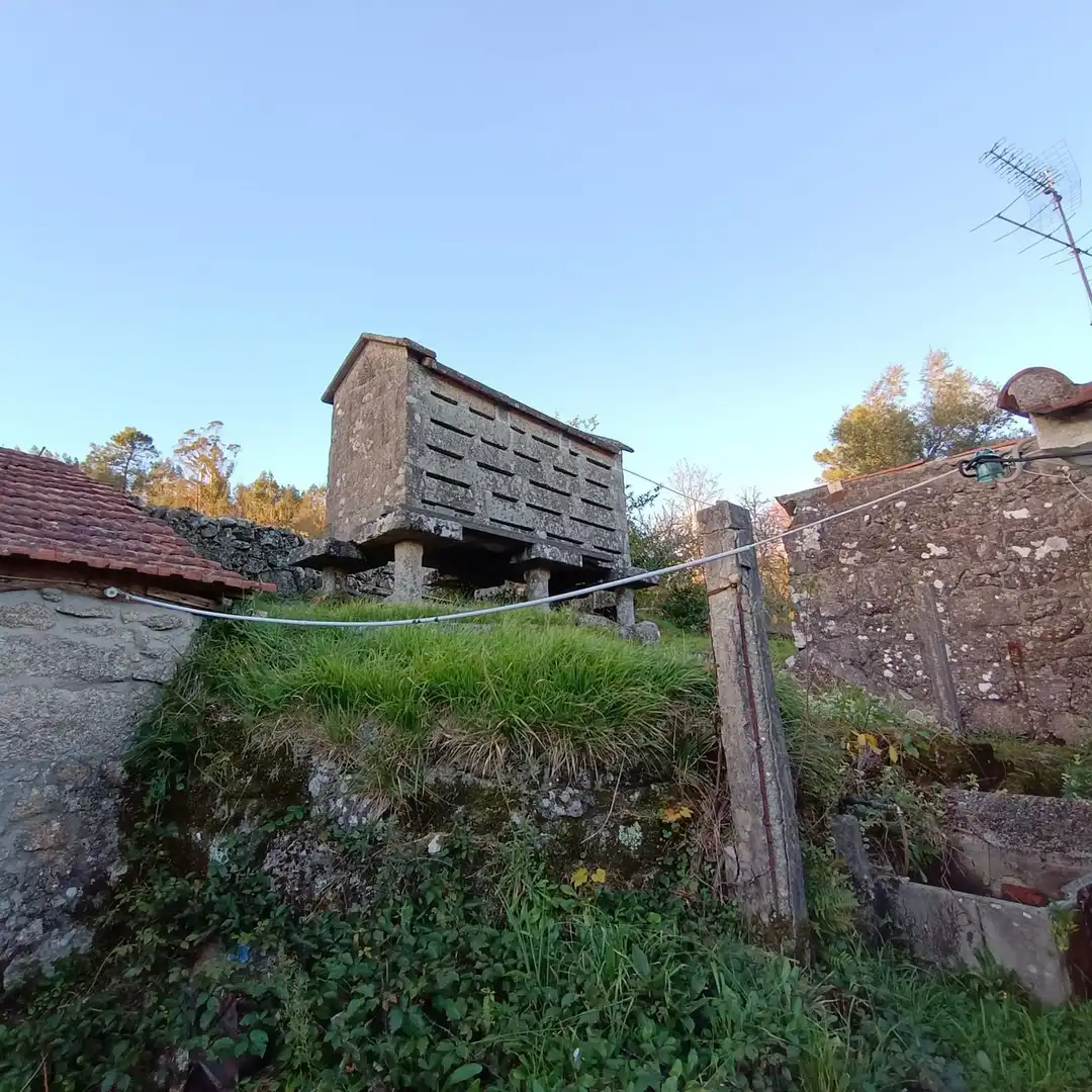 Vista exterior de Casa o xalet en venda en Cotobade amb Jardí privat
