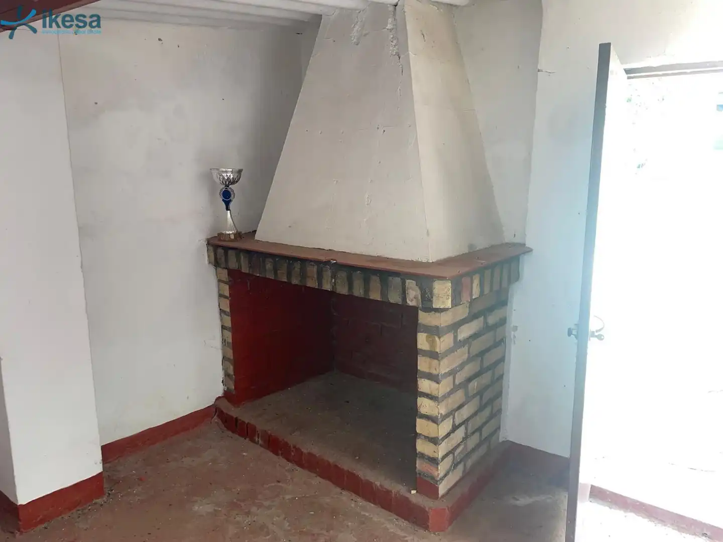 Casa adosada en venta en Constantina