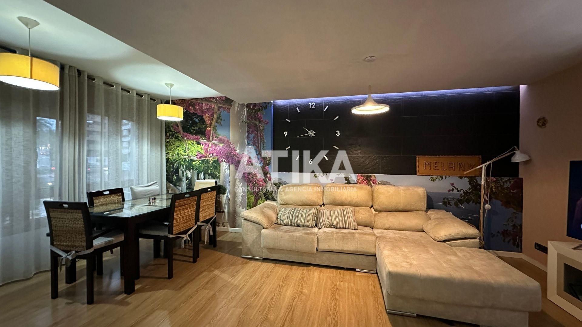 Sala d'estar de Pis en venda en Ontinyent amb Aire condicionat, Calefacció i Parquet