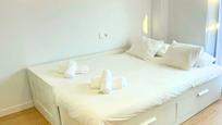 Bedroom of Flat for sale in  Valencia Capital  with Air Conditioner, Furnished and Balcony