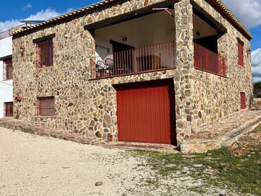 Casa amb balcó en venda a Santa Cruz de Mudela