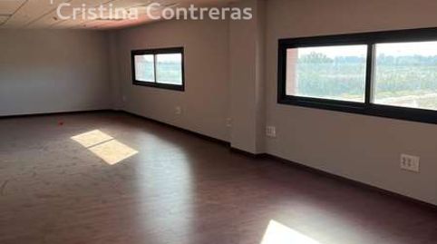 Venta de  2 oficinas una de  51,73 m2 construidos y otra de 54,41 m2 en Santiponce Sevilla