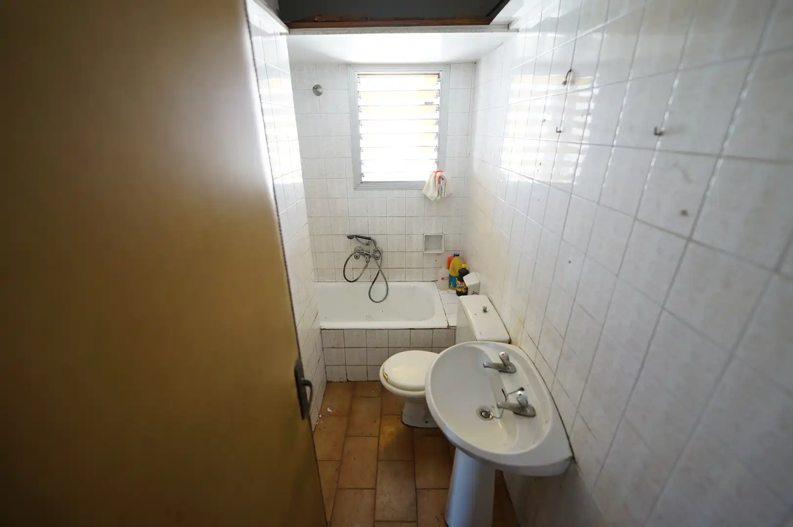 Bathroom of Flat for sale in Barcelona