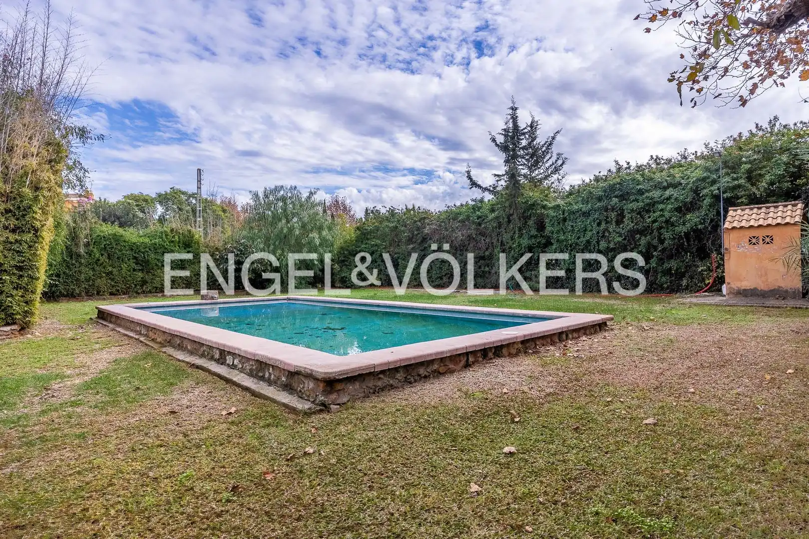 Piscina de Casa o chalet en venta en Alcalá de Guadaira con Calefacción